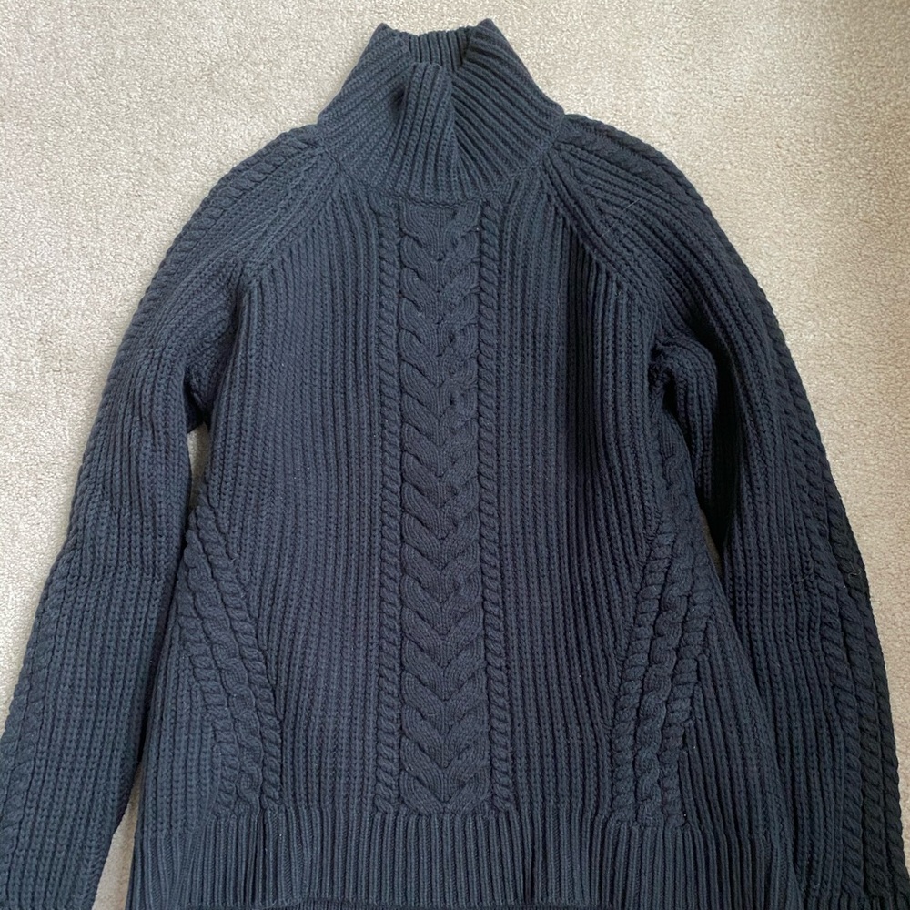 Lululemon turtleneck sweater